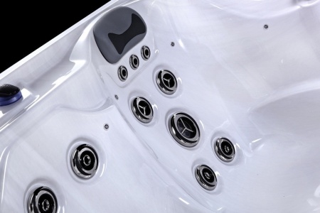 Гидромассажный спа-бассейн Sunrans SR805 Гидромассажный спа-бассейн Sunrans SR805