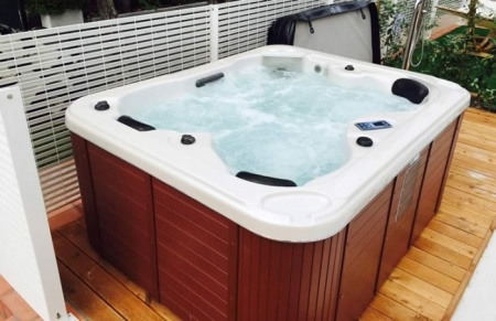 Гидромассажный бассейн Sunrans SR837 Гидромассажный бассейн Sunrans SR837